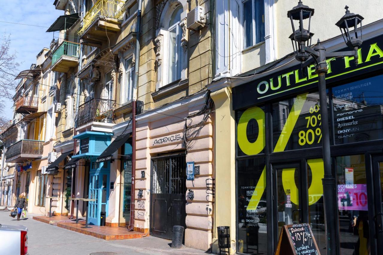 На Дерибасівській Odessa Exterior foto